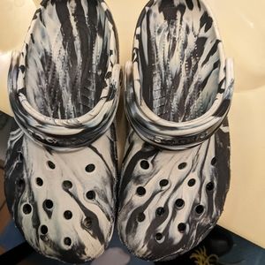 Black &White Crocs size 9